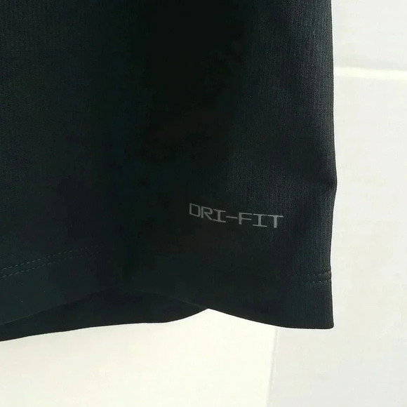 CBU Nike Women's Dri-fit polo NWT Small - Picture 3 of 4